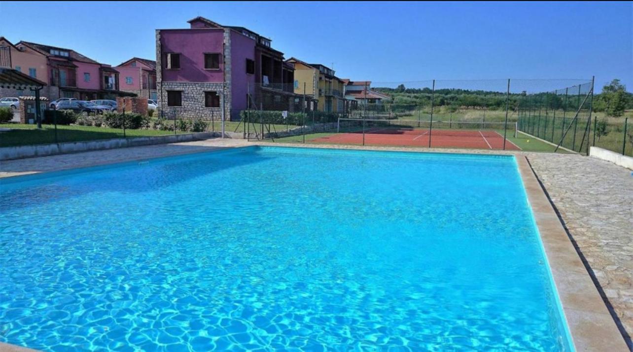 Apartment Aleks Tar-Vabriga Exterior photo